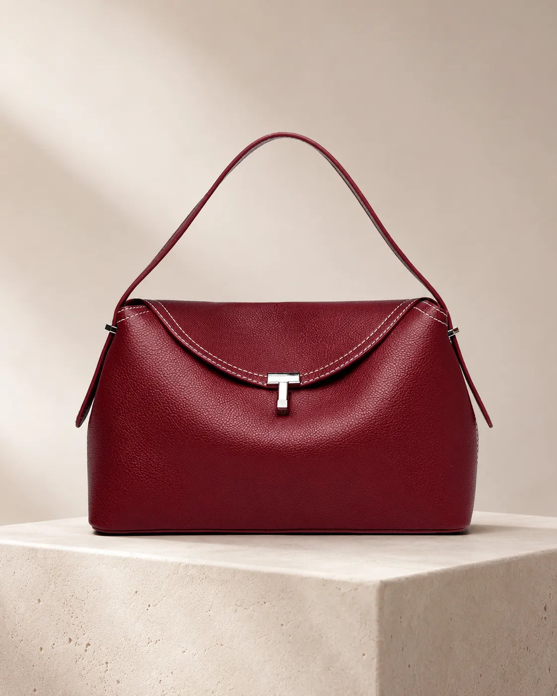 Bolso Valeria en color rojo rubí