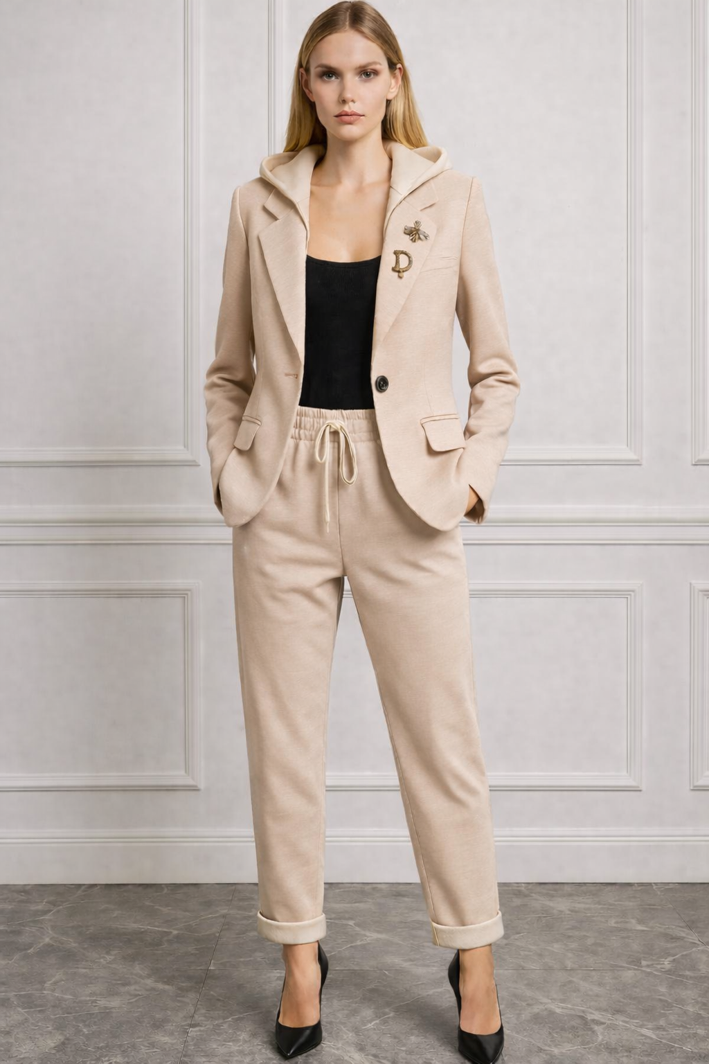 Traje Mad Woman con americana de capucha