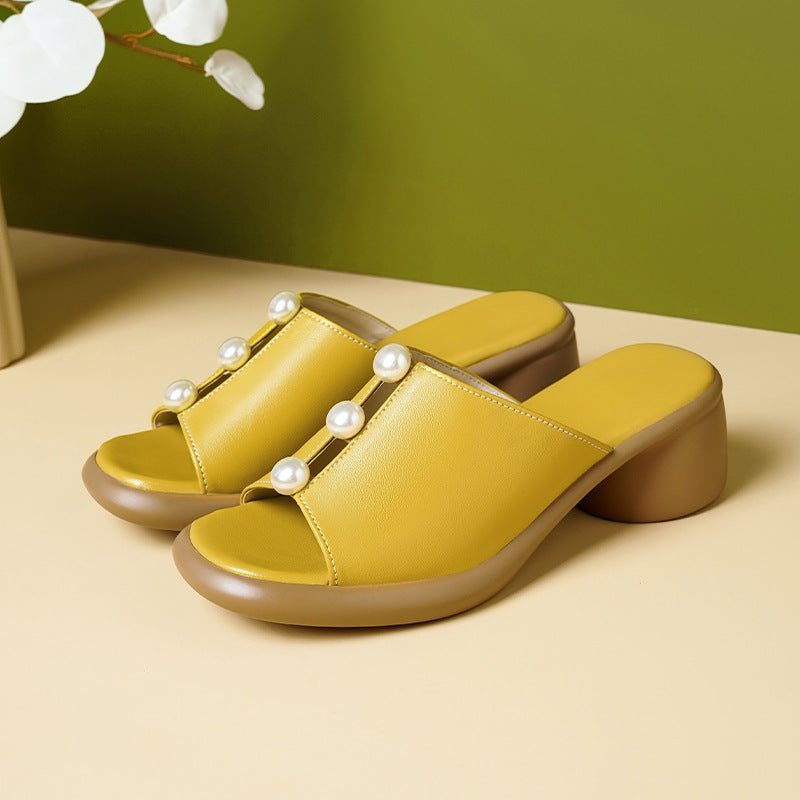 Sienna | Mules de cuña con perlas