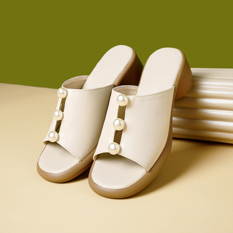Sienna | Mules de cuña con perlas