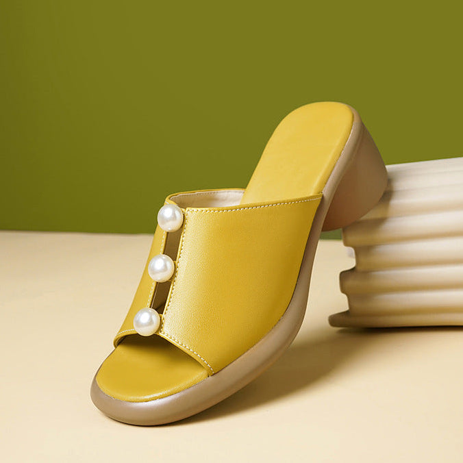 Sienna | Mules de cuña con perlas