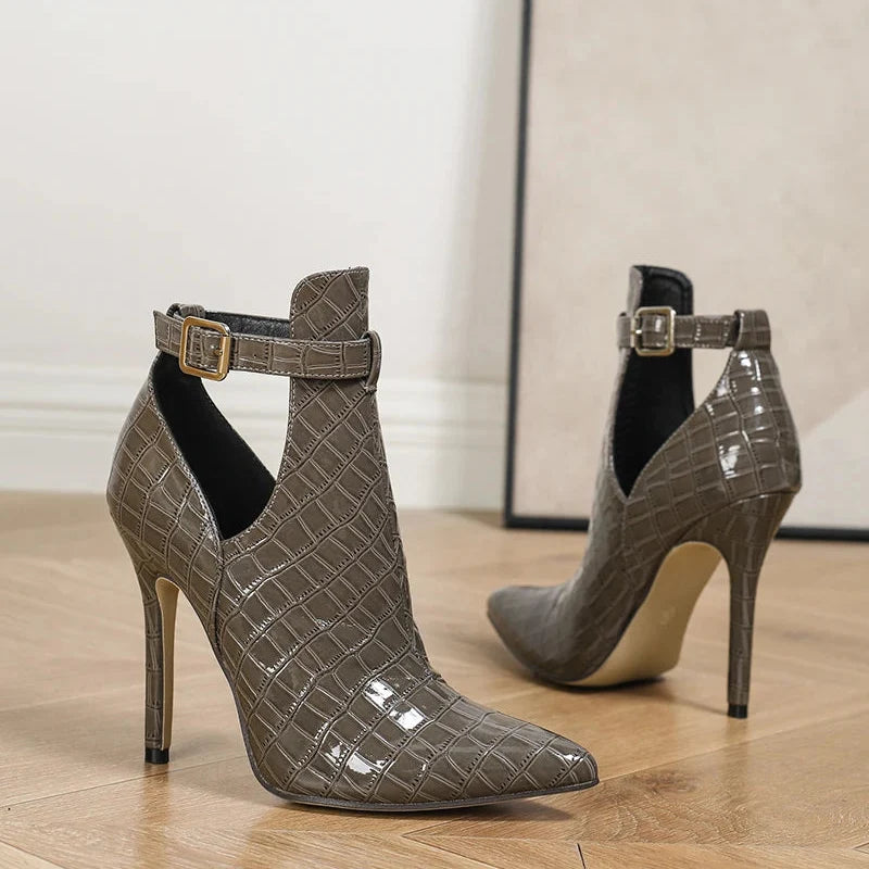 Chloe | Zapatos de tacón de piel con pulsera