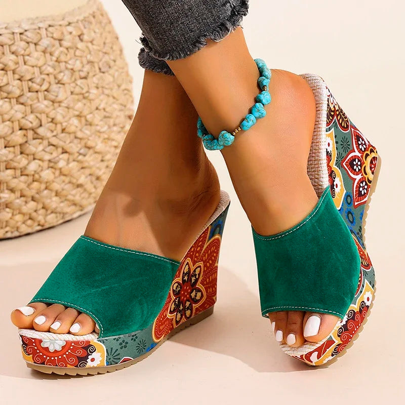 Aria | Cuñas de ante con suela estampada