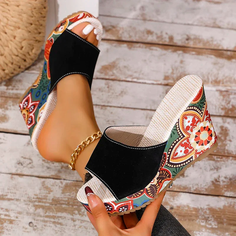 Aria | Cuñas de ante con suela estampada