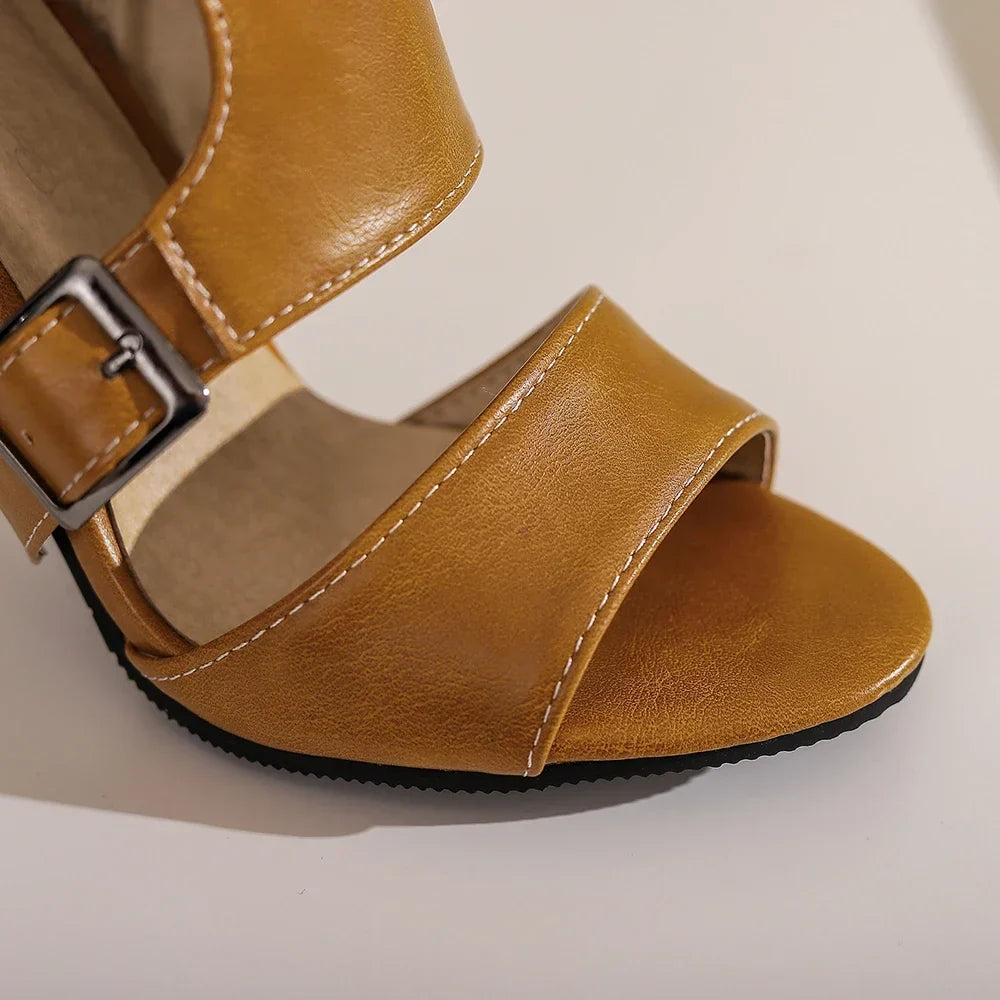 Selena | Botines de tiras con hebillas