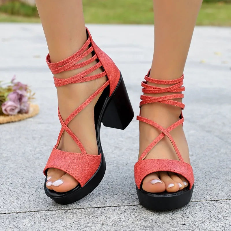 Celeste | Sandalias de tiras cruzadas con tacón ancho