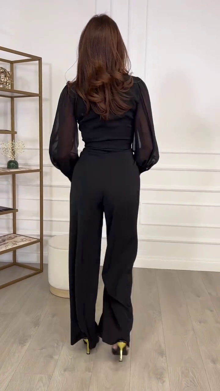 Mono Chic